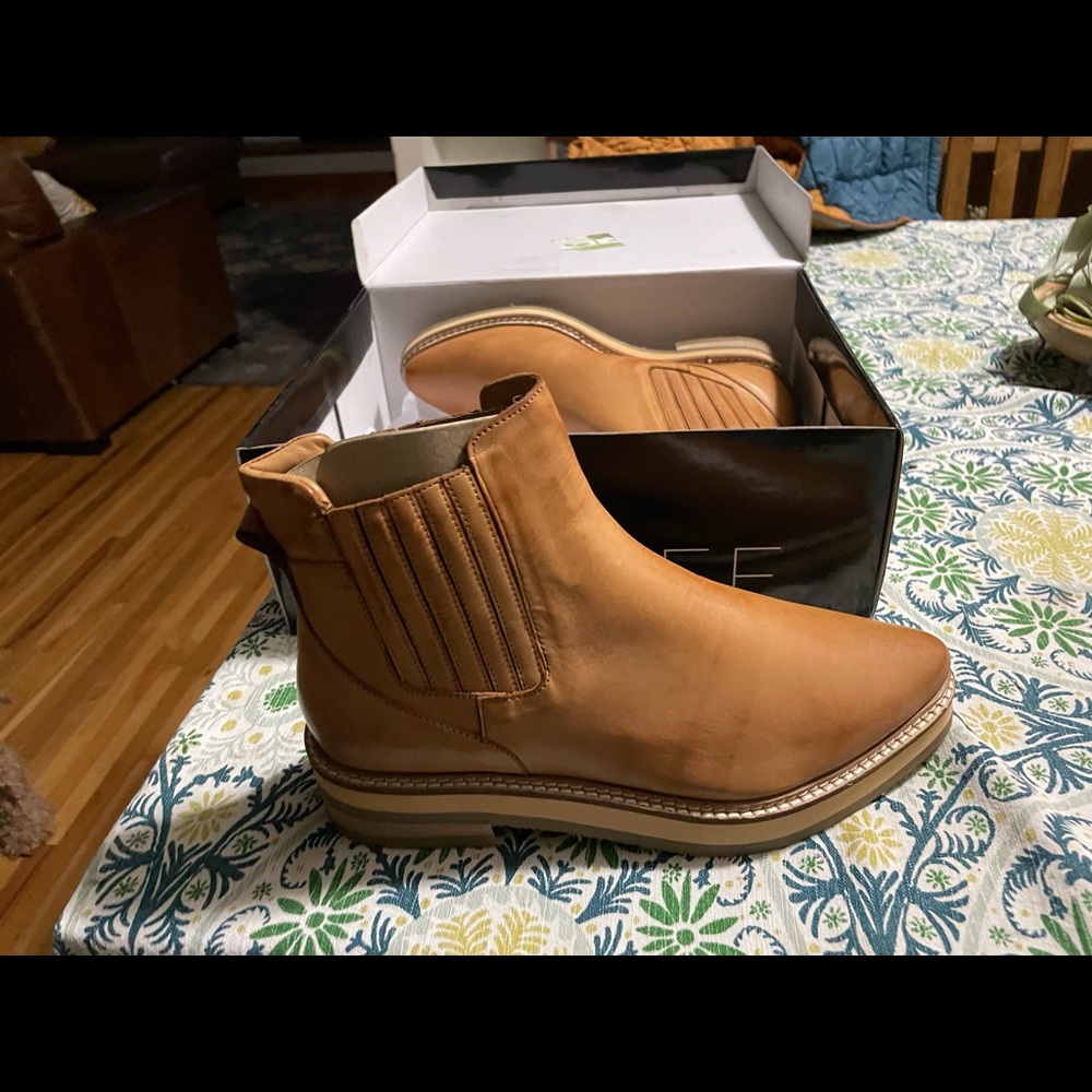 New in box! ROOLEE prince boots.